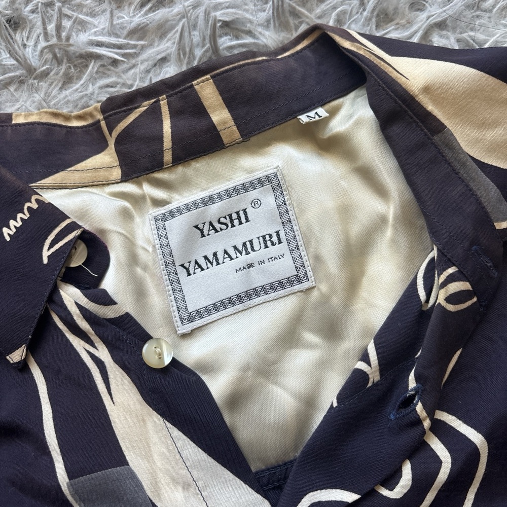 Abstract Patterned Button-Up Shirt - Picture 3 of 4